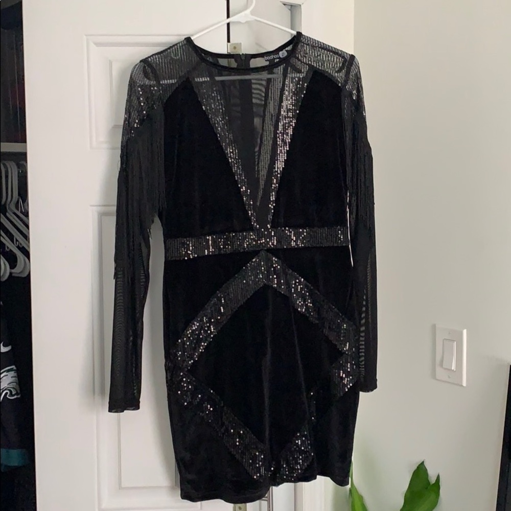 Black BooHoo Dress worn once!!
